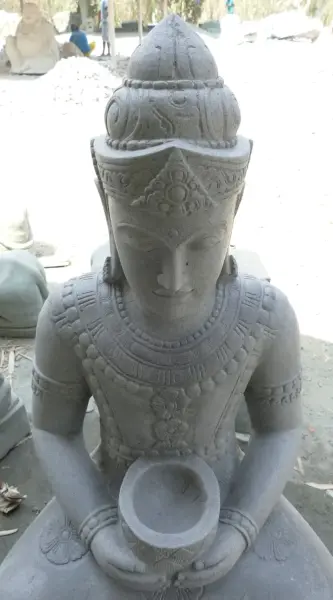 Product image 3 of the product “Seated Buddha in Thai style made of Riverstone, Holds a vessel in his hands, H. 154cm. ”